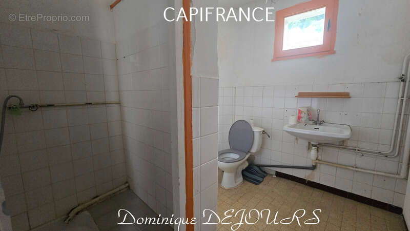 Maison à SAINT-SAUVEUR-DE-MONTAGUT