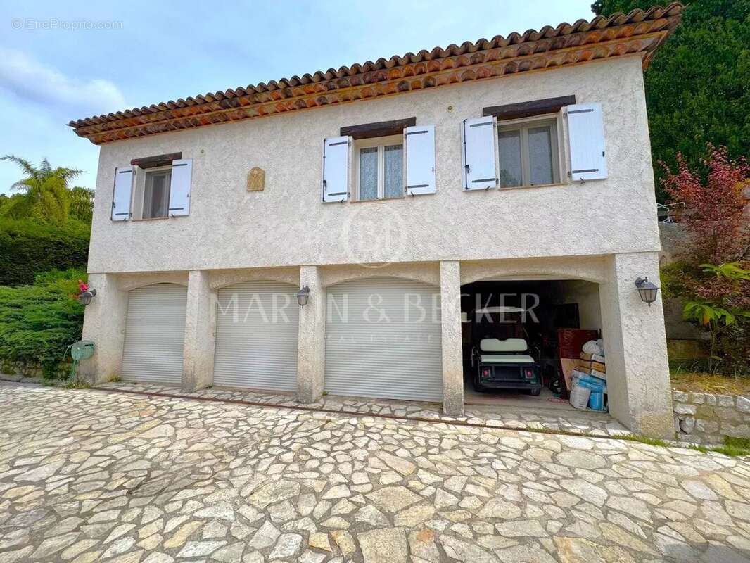 Maison à MOUGINS