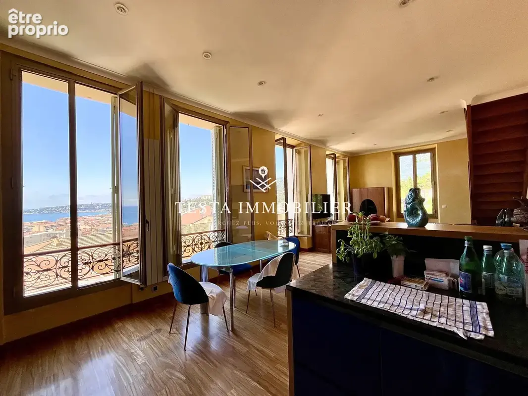 Menton Terres Chaudes - Dernier étage d'une maison de maître - Appartement duplex de 145 m2 (92 m2 loi carrez) - photo 13