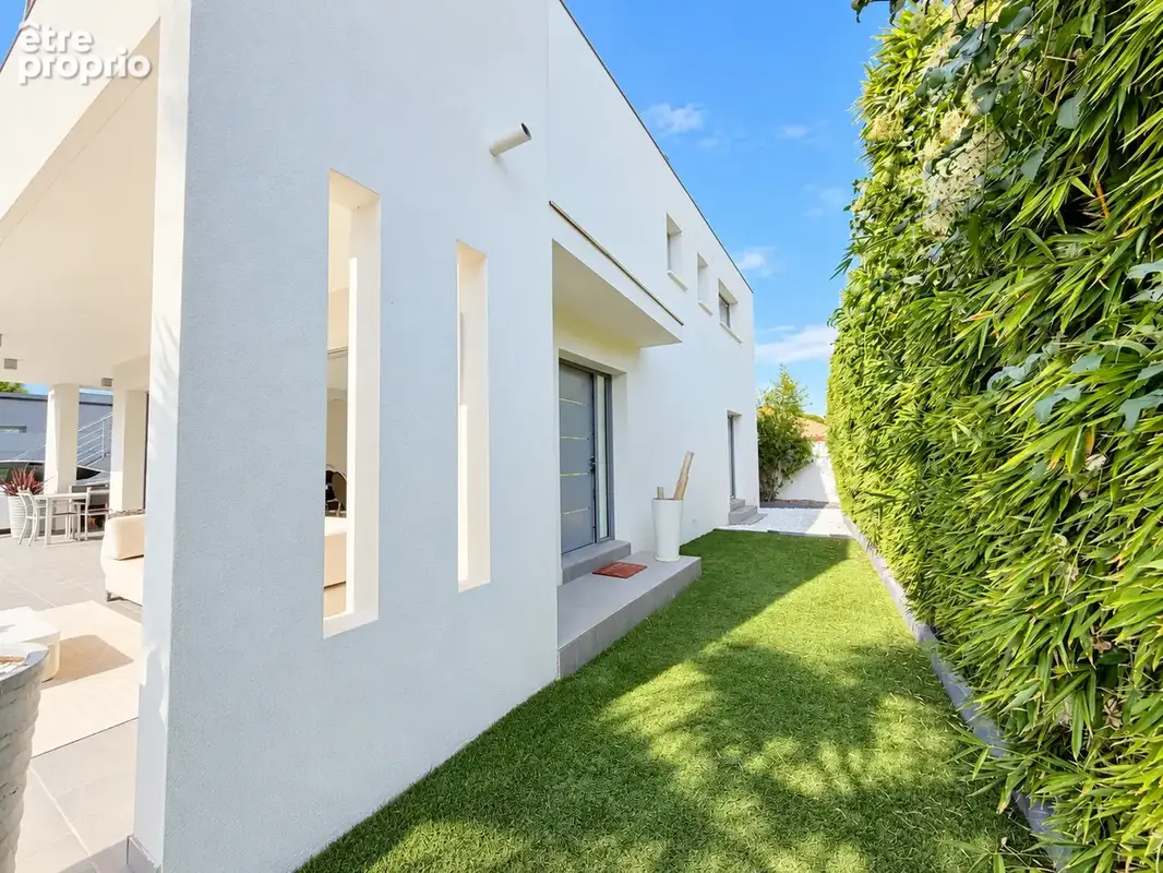 Villa d'architecte avec piscine et deux appartements indépendants - photo 16