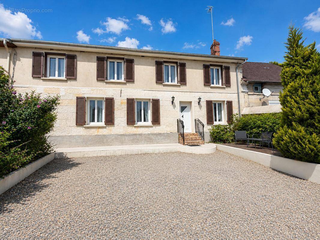 Maison à BREUIL-LE-VERT