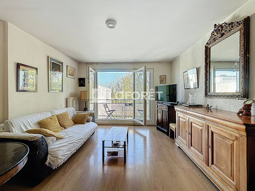 Appartement à VERNEUIL-SUR-SEINE