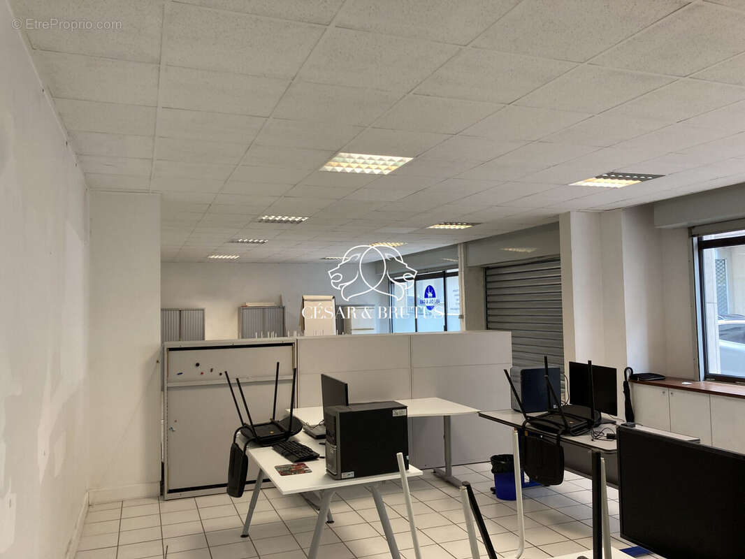 Commerce 120 m² à Lyon-6e  - photo 5