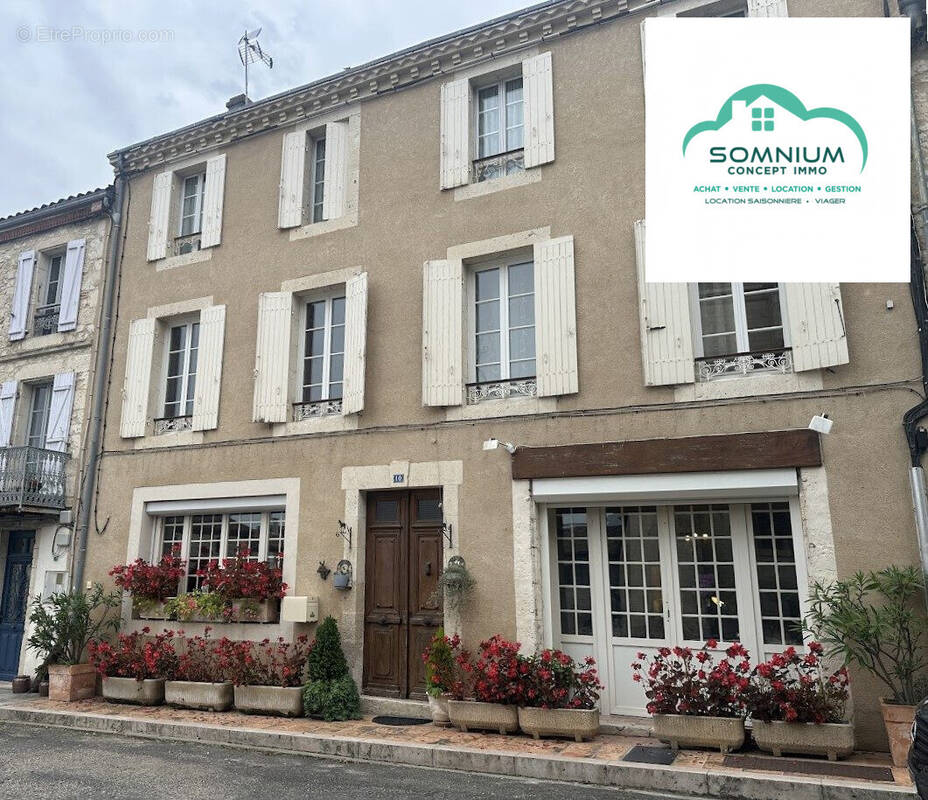 Maison à SAINT-CLAR
