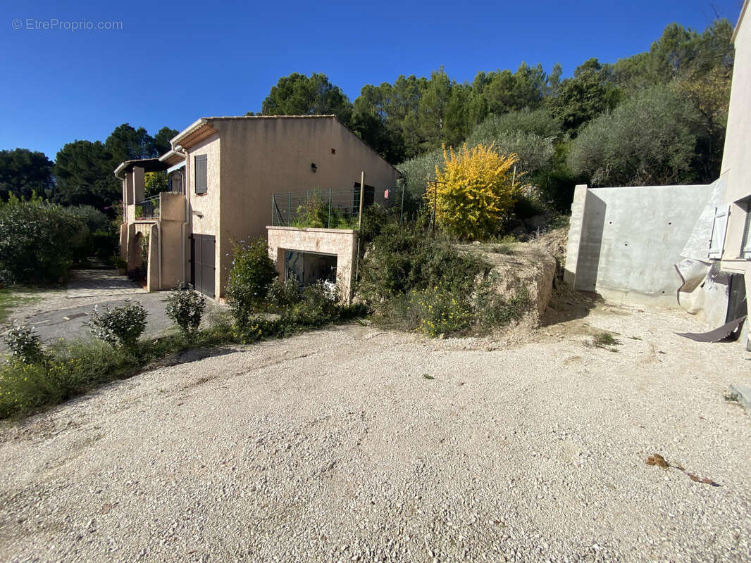 Maison 95 m² à Carnoules  - photo 12