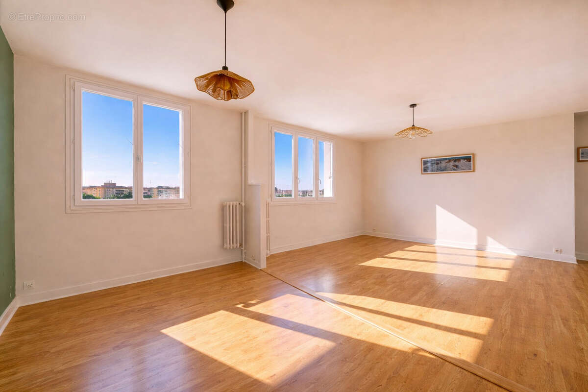 Appartement T3 - Bourg L'Evêque - photo 2