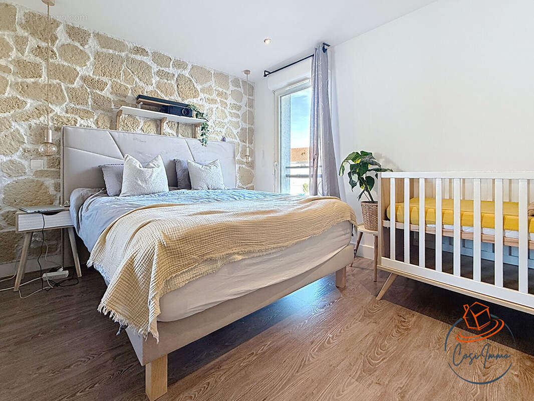 Maison à SAINT-GENIS-POUILLY