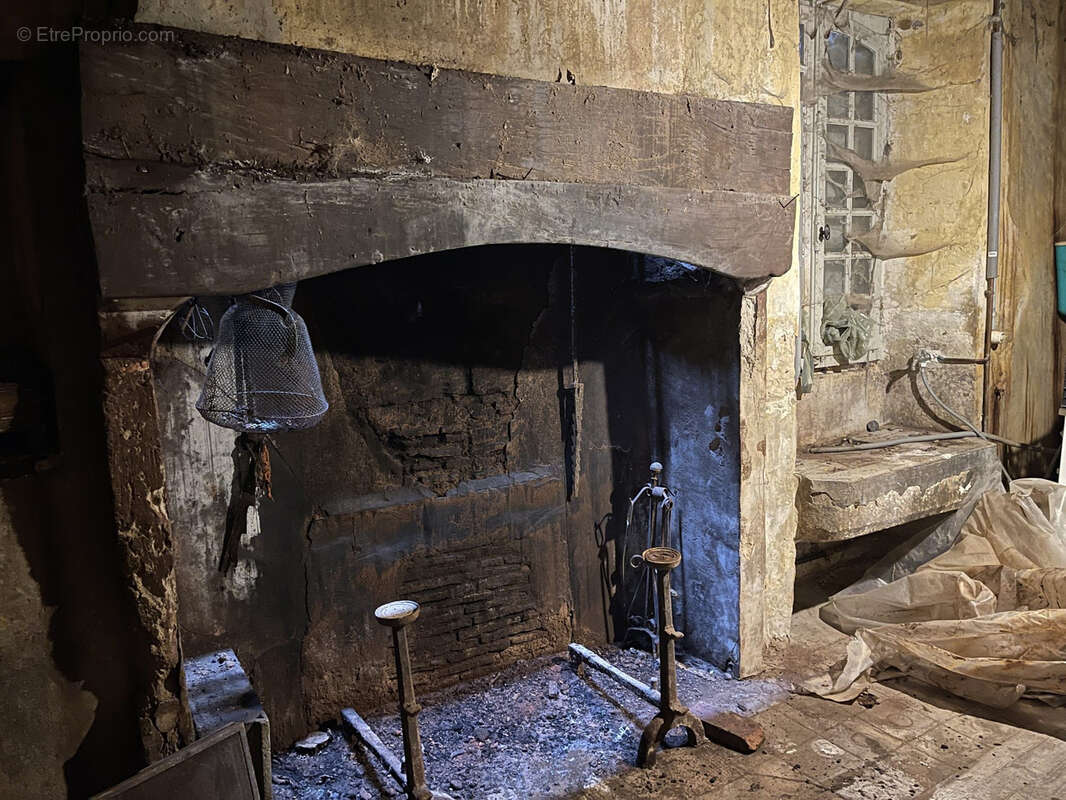 Maison à SAINT-AQUILIN