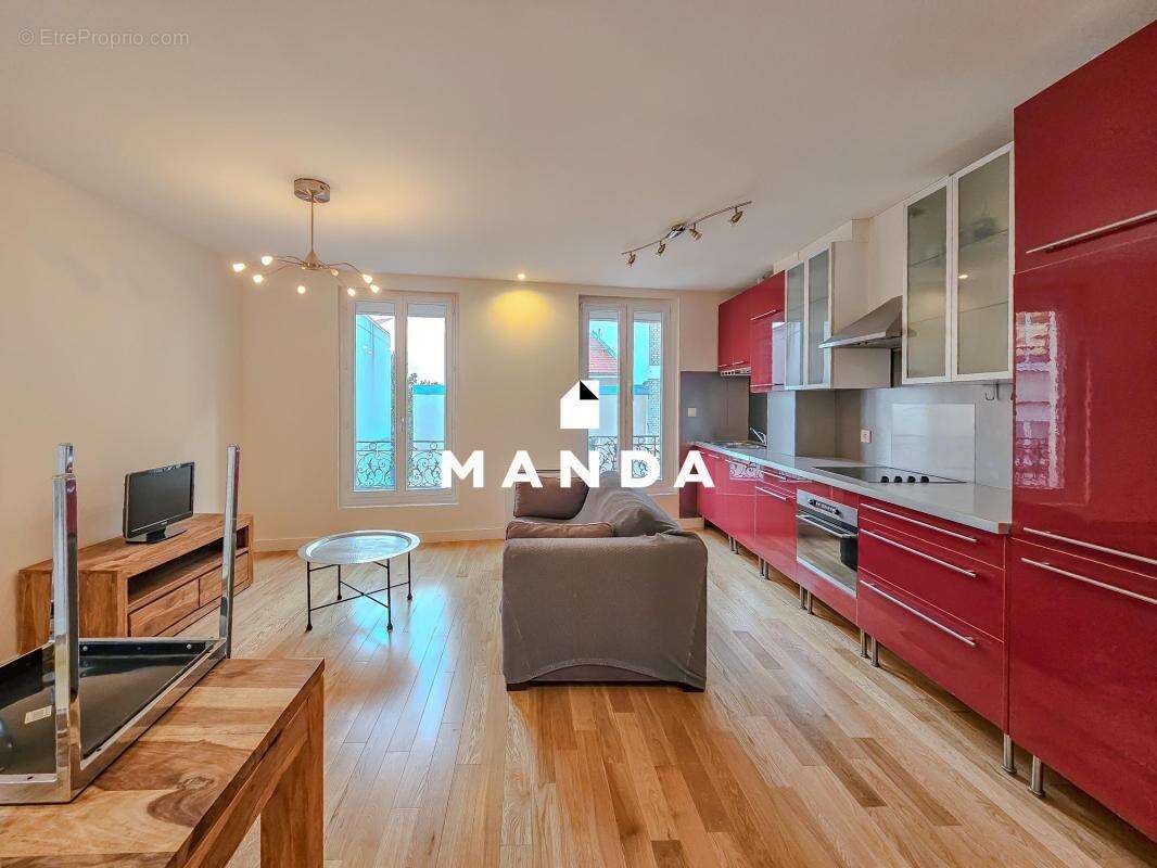 Appartement à PARIS-20E