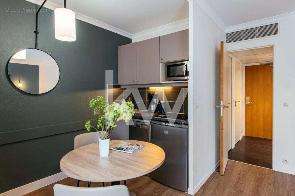 Appartement à COURBEVOIE