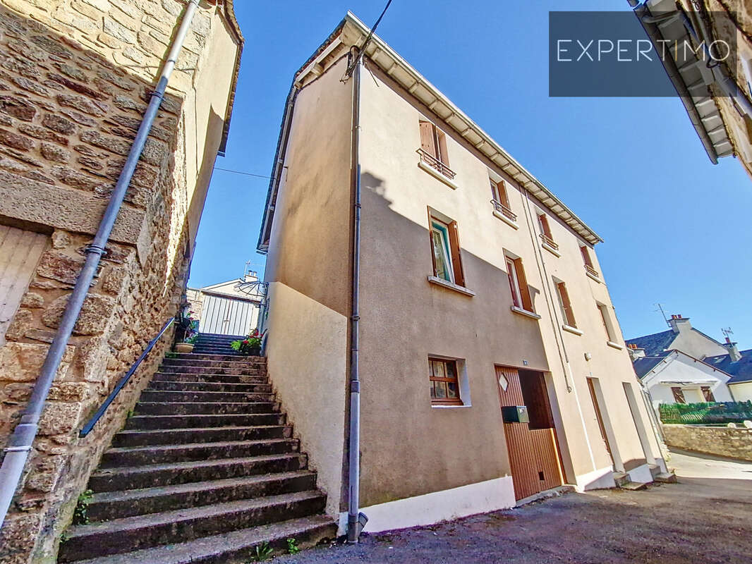 Maison à CASSAGNES-BEGONHES