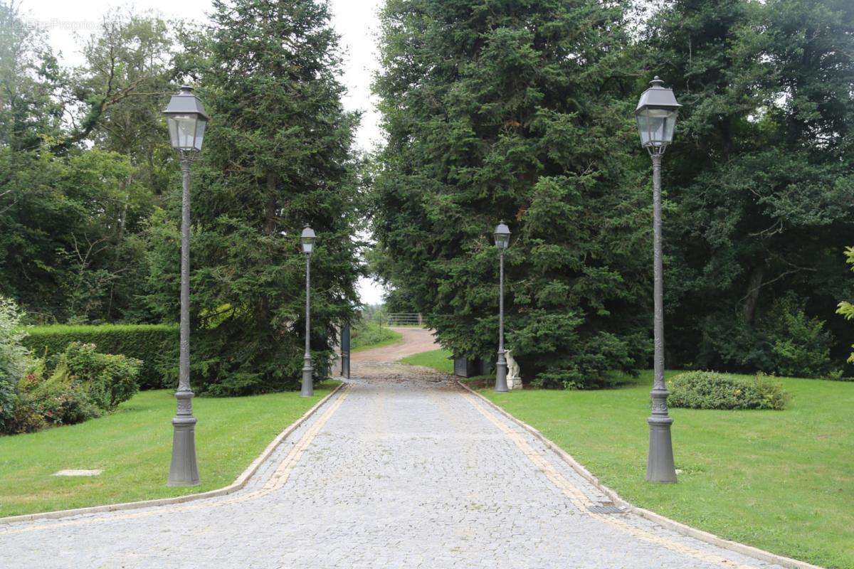 Maison à ALLIGNY-EN-MORVAN