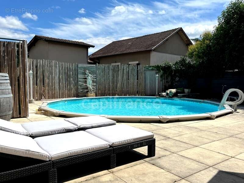 Maison de ville des années 70, 5 pièces, proche du centre ville de CONDOM (32) avec jardin, piscine et dépendances - photo 25