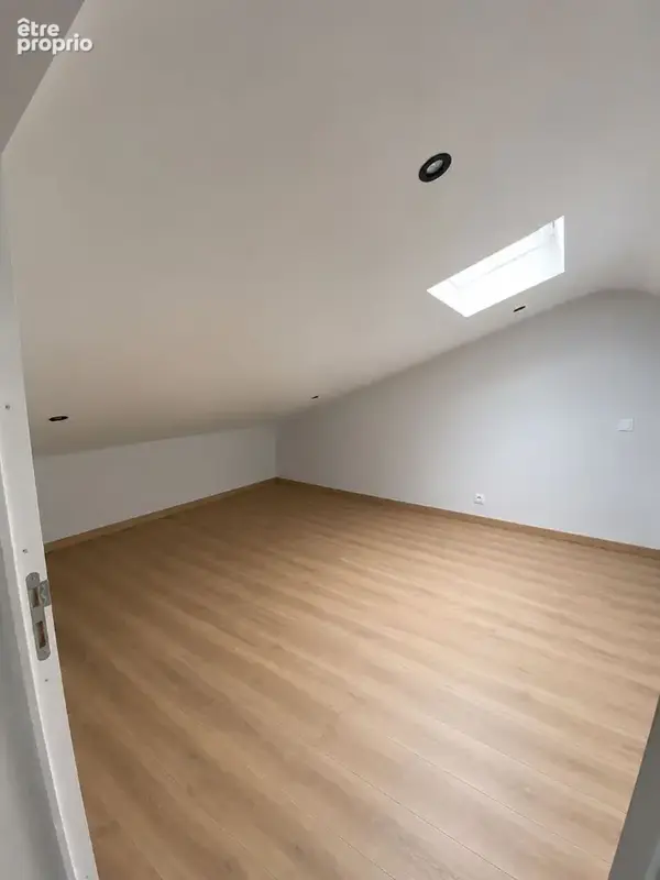 COUP DE COEUR  - Maison 5 pièces entièrement rénovée - 763m² terrain constructible et piscinable - photo 17