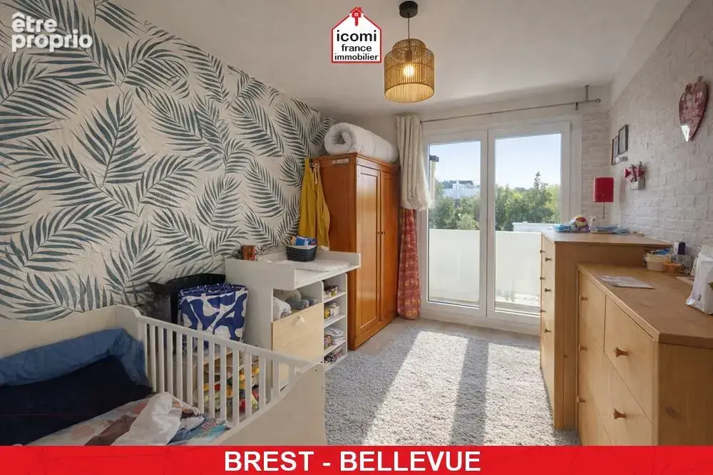 Finistere - brest (29200) - a vendre - appartement 74m² - 3 chambres - balcon - cave - dalle beton - ascenseur - commerces a pro - photo 5
