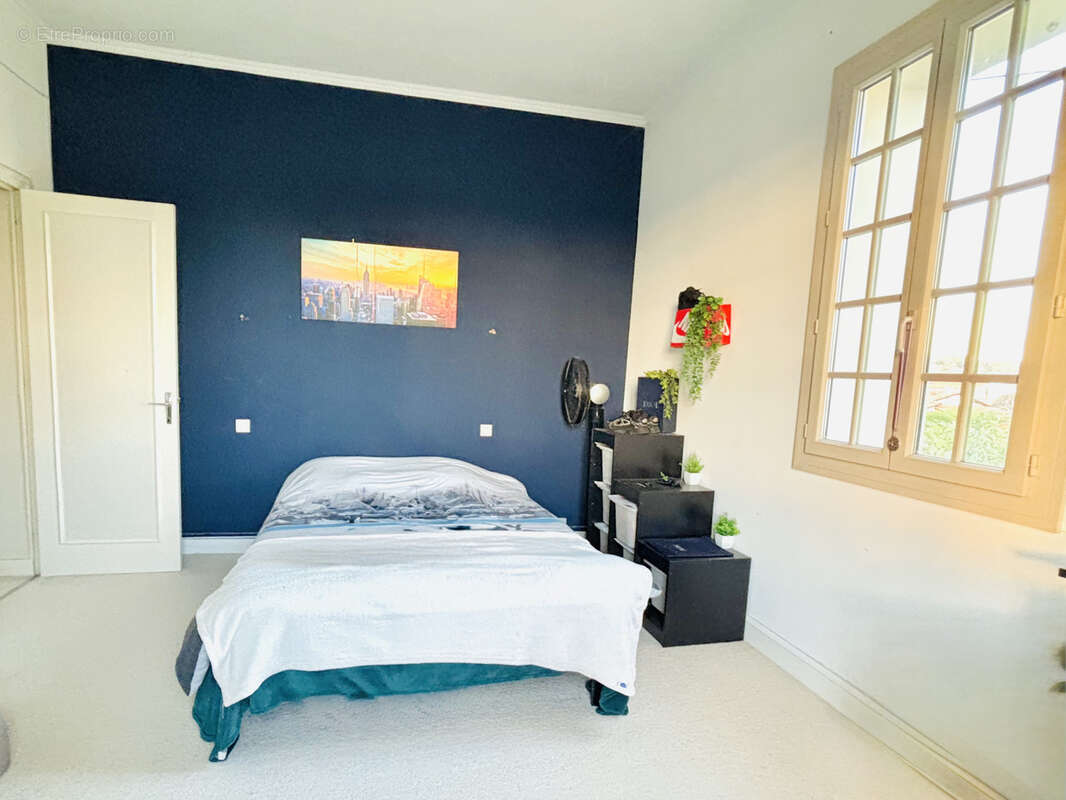 Maison à SAINT-MAGNE-DE-CASTILLON