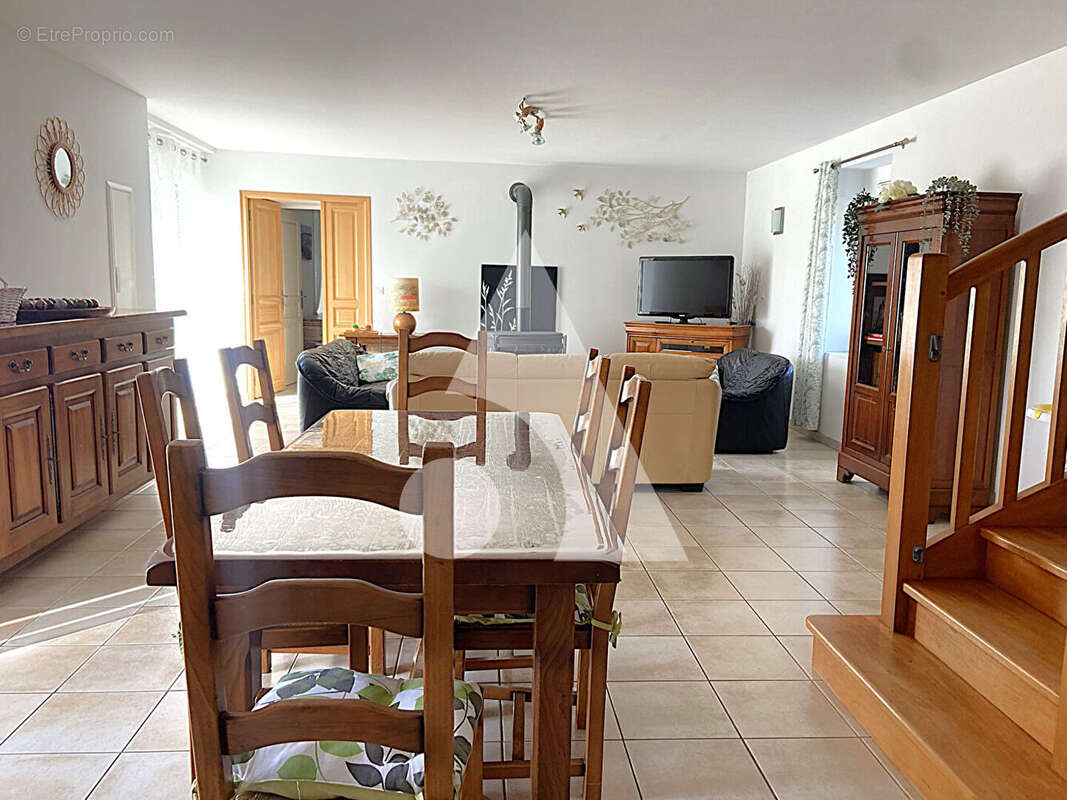 Maison à HENANBIHEN