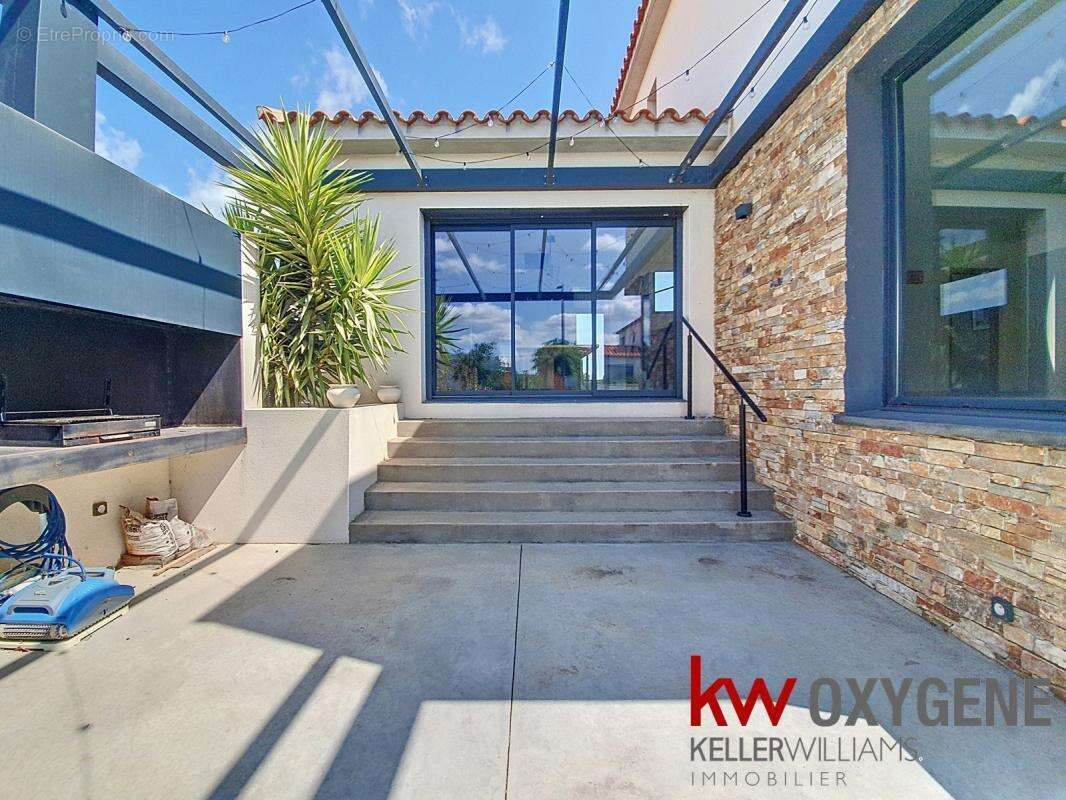 Maison à VILLELONGUE-DE-LA-SALANQUE