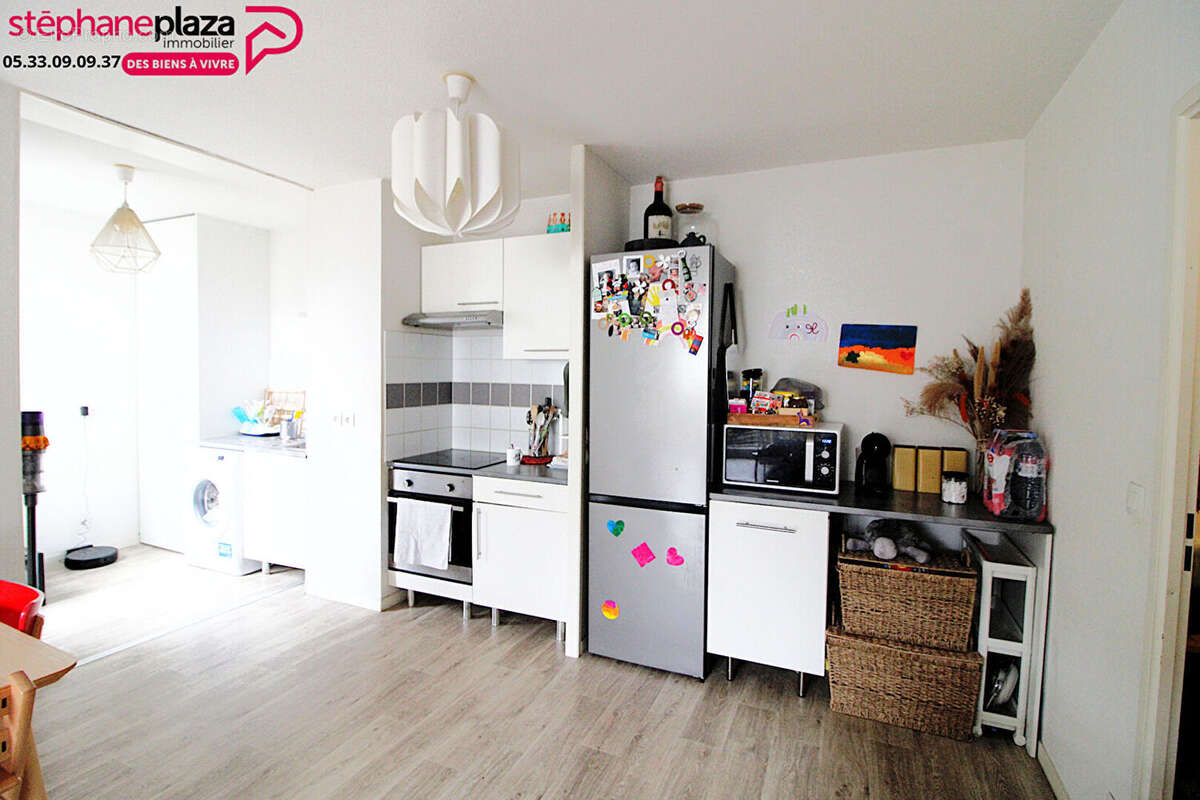 Appartement à PAREMPUYRE