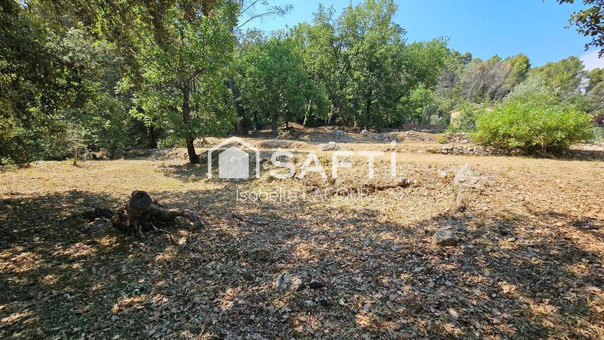 Photo 1 - Terrain à SALERNES