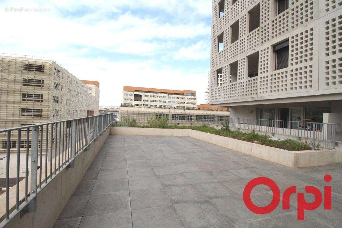 Appartement à MARSEILLE-2E