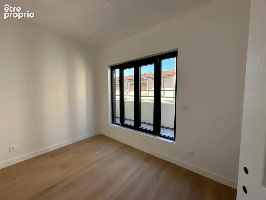 Saint-Ouen – Spacieux T4 familial rénové avec prestations premiums - photo 10