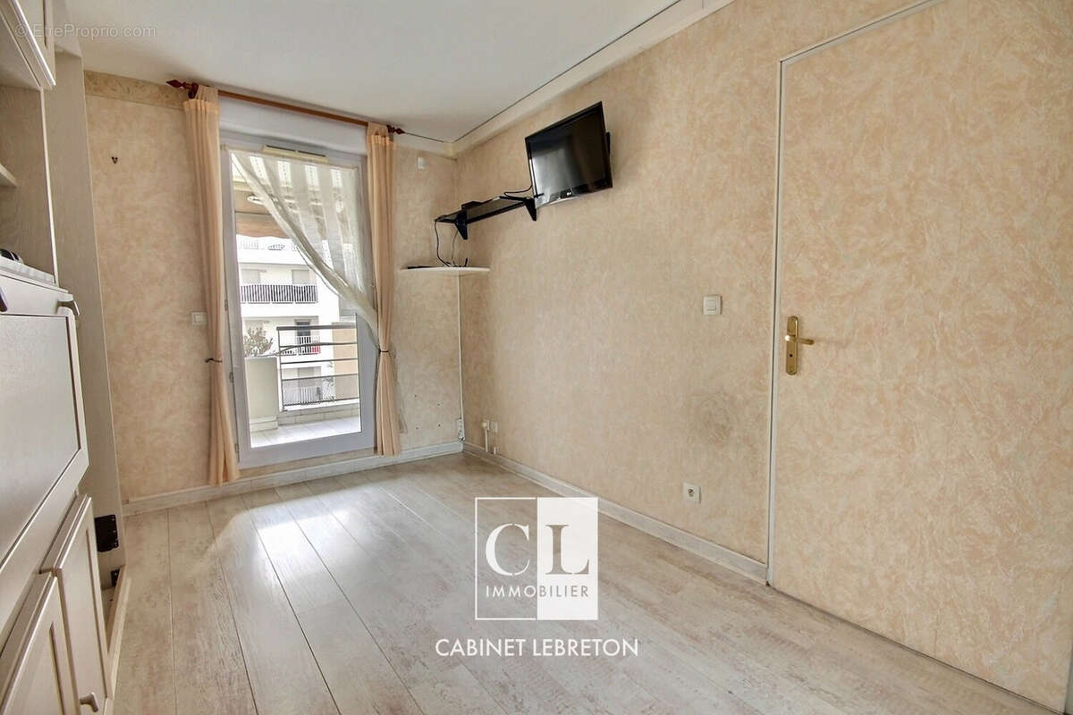 Appartement à MARSEILLE-6E