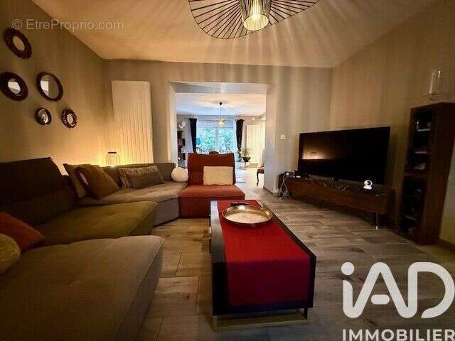 Photo 5 - Maison à COSNES-ET-ROMAIN