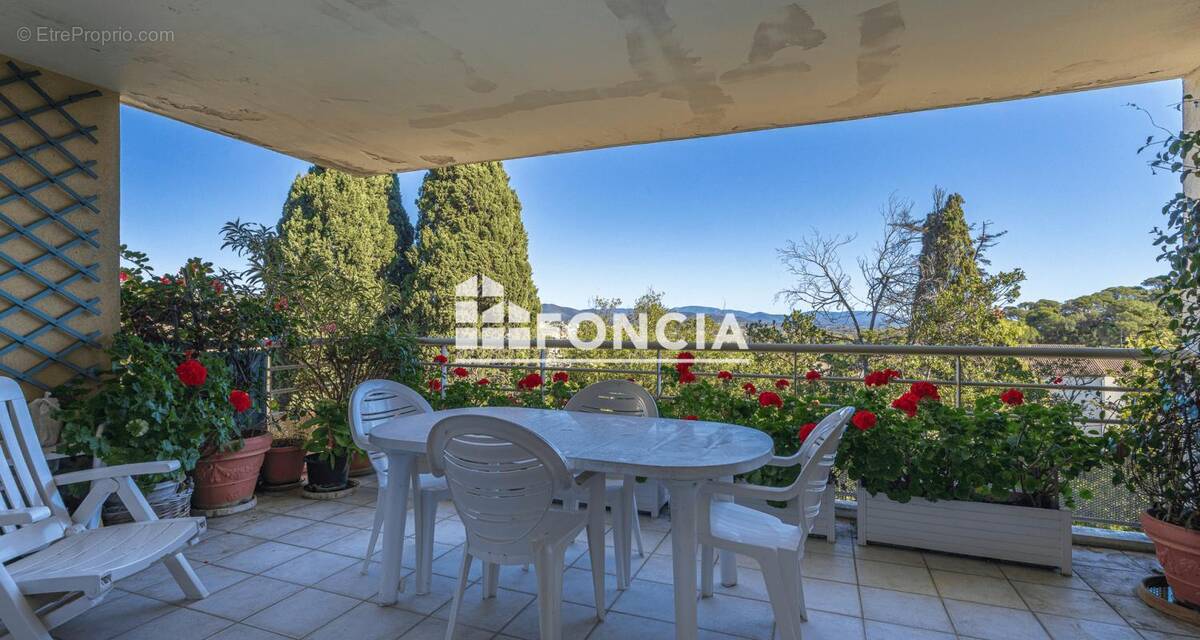 Appartement à HYERES