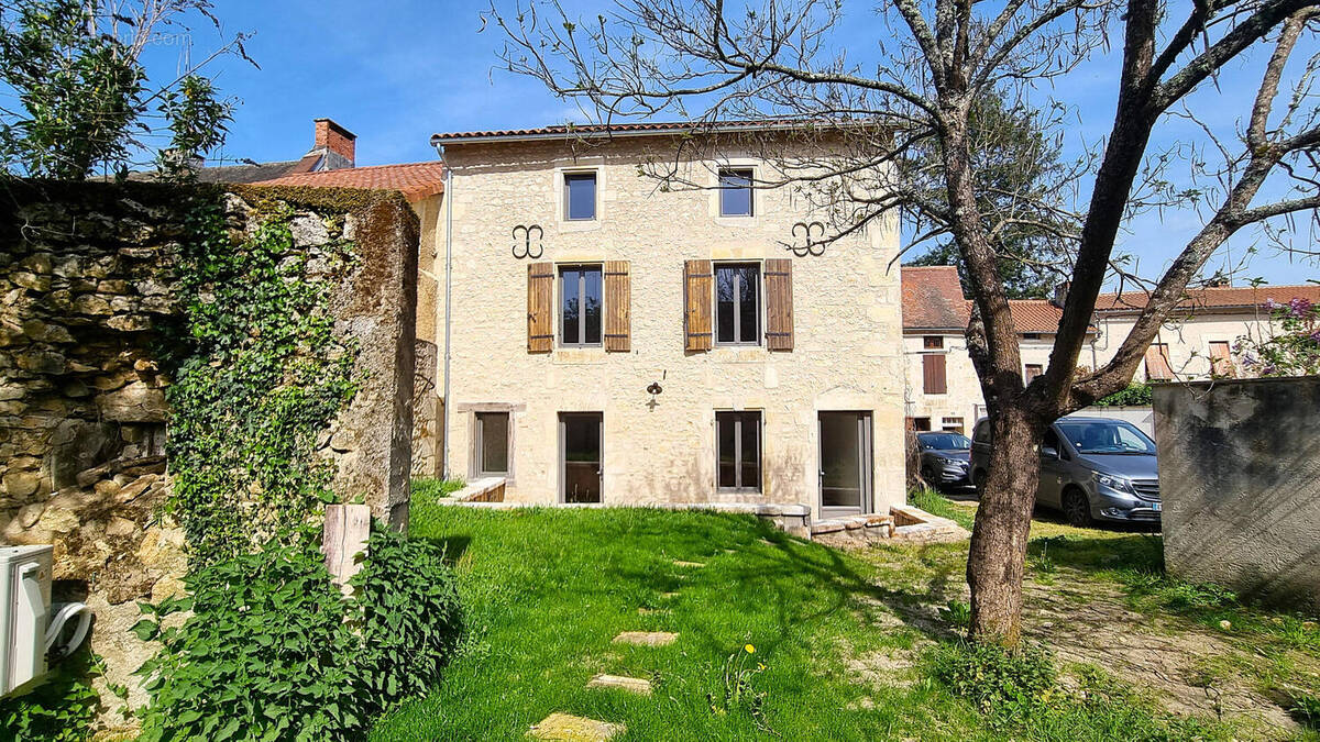20260410_162436 - Maison à SAINT-PARDOUX-LA-RIVIERE