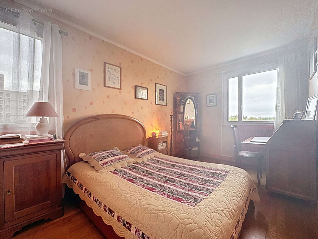 Appartement à NANTERRE