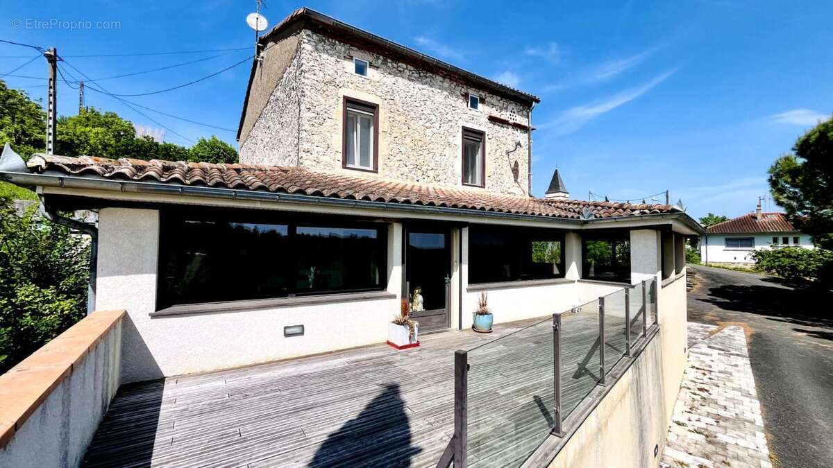 Maison à BLAYE-LES-MINES