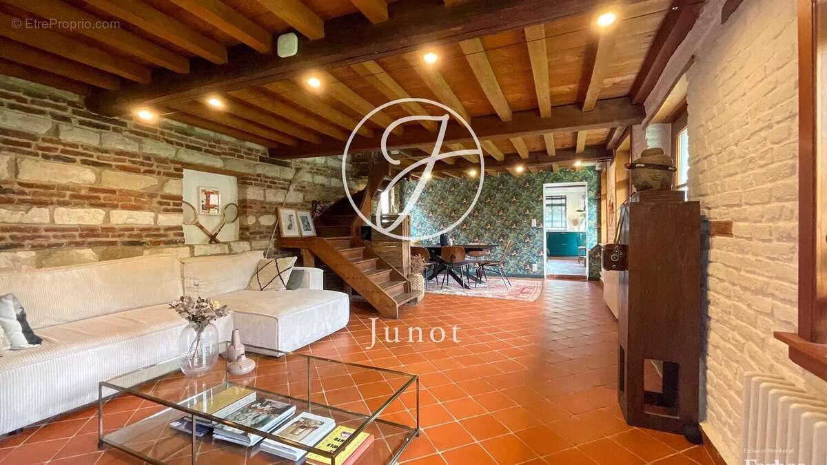 Péronne en Mélantois - Maison / Fermette à vendre - 4 pièces – 3 chambres – 145 m² - photo 2