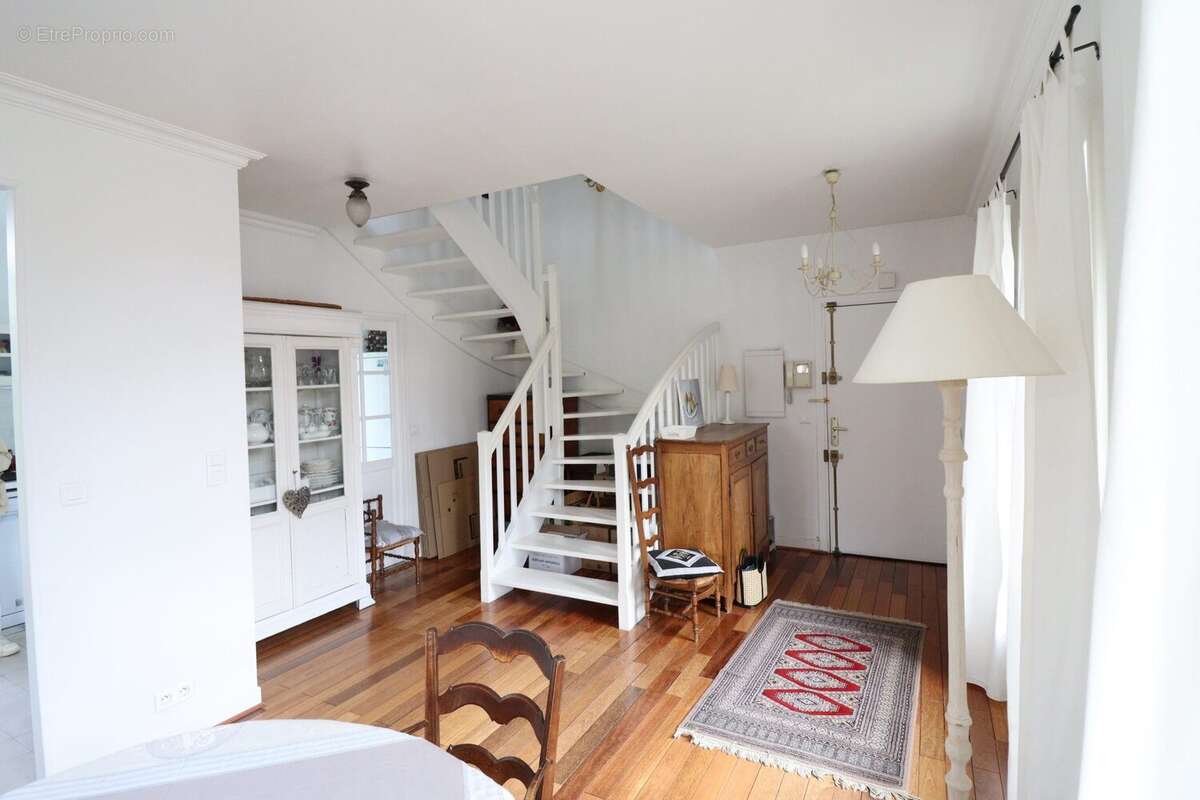 Appartement à LOUVECIENNES