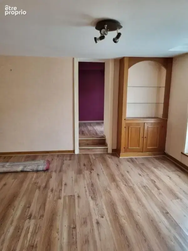 Maison 146 m² + Boutique - Centre de Mazangé - Fort potentiel - photo 6