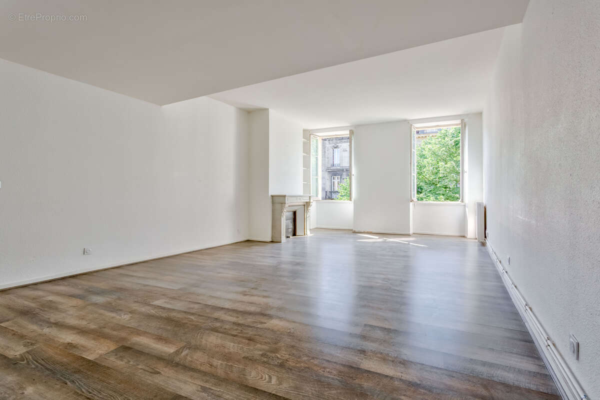 Appartement à BORDEAUX