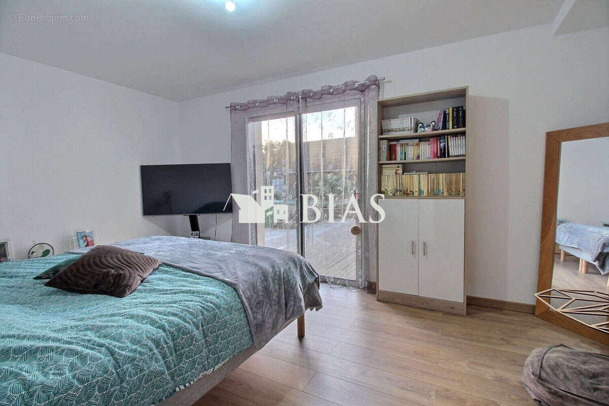 Maison à SAINT-PIERRE-DE-VARENGEVILLE