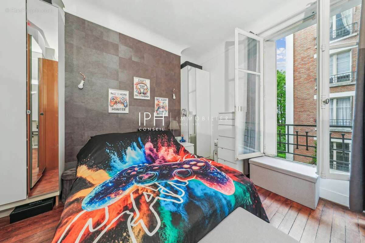 Appartement à NEUILLY-SUR-SEINE