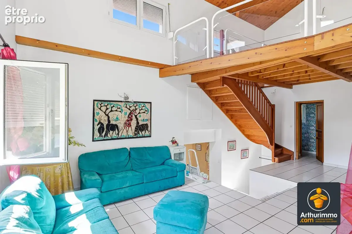 Maison 180 m² – 5 chambres – terrain plat de 3 020 m² – 143 m² de garages - photo 2