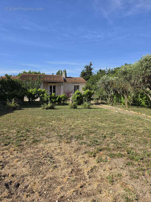 Maison à MOURIES