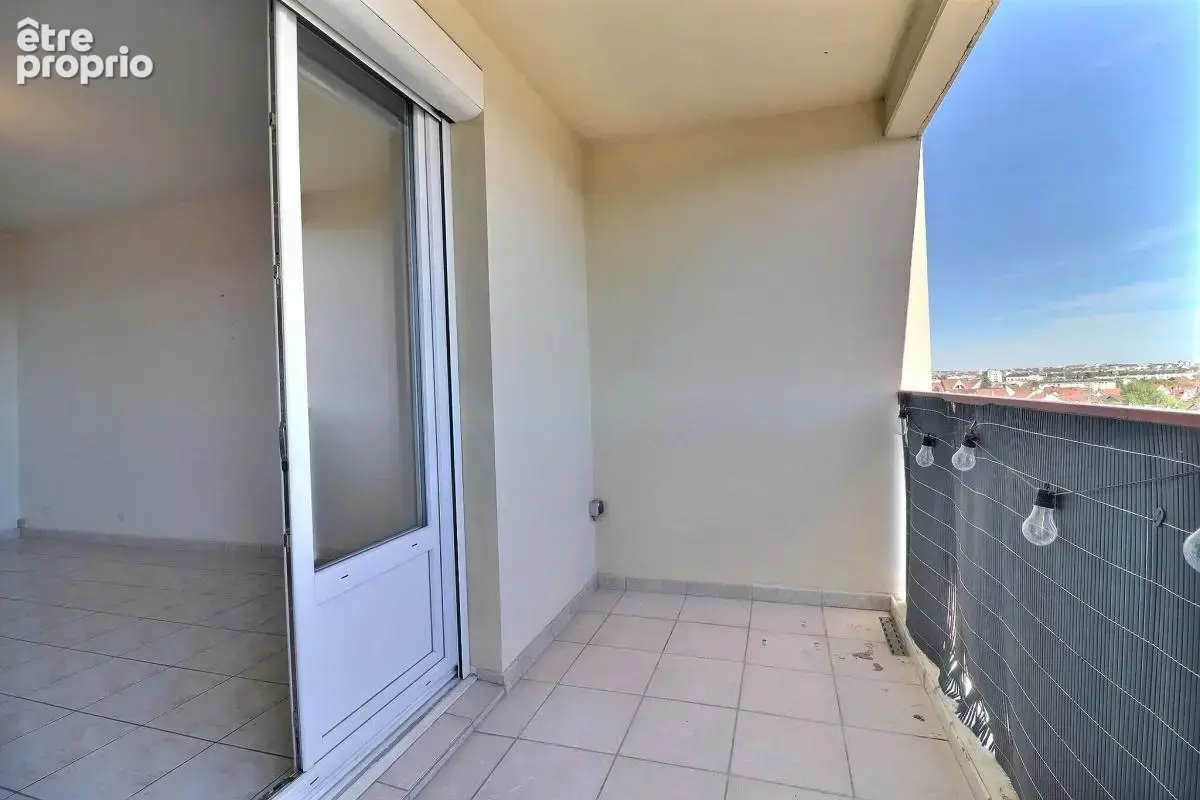 Chenôve, Appartement T3 avec balcon , ascenseur, résidence fermée - photo 4