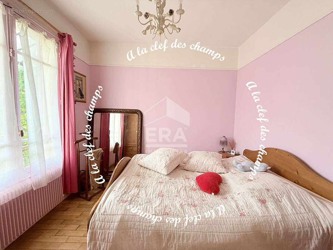 Maison à SAINT-REMY-LES-CHEVREUSE