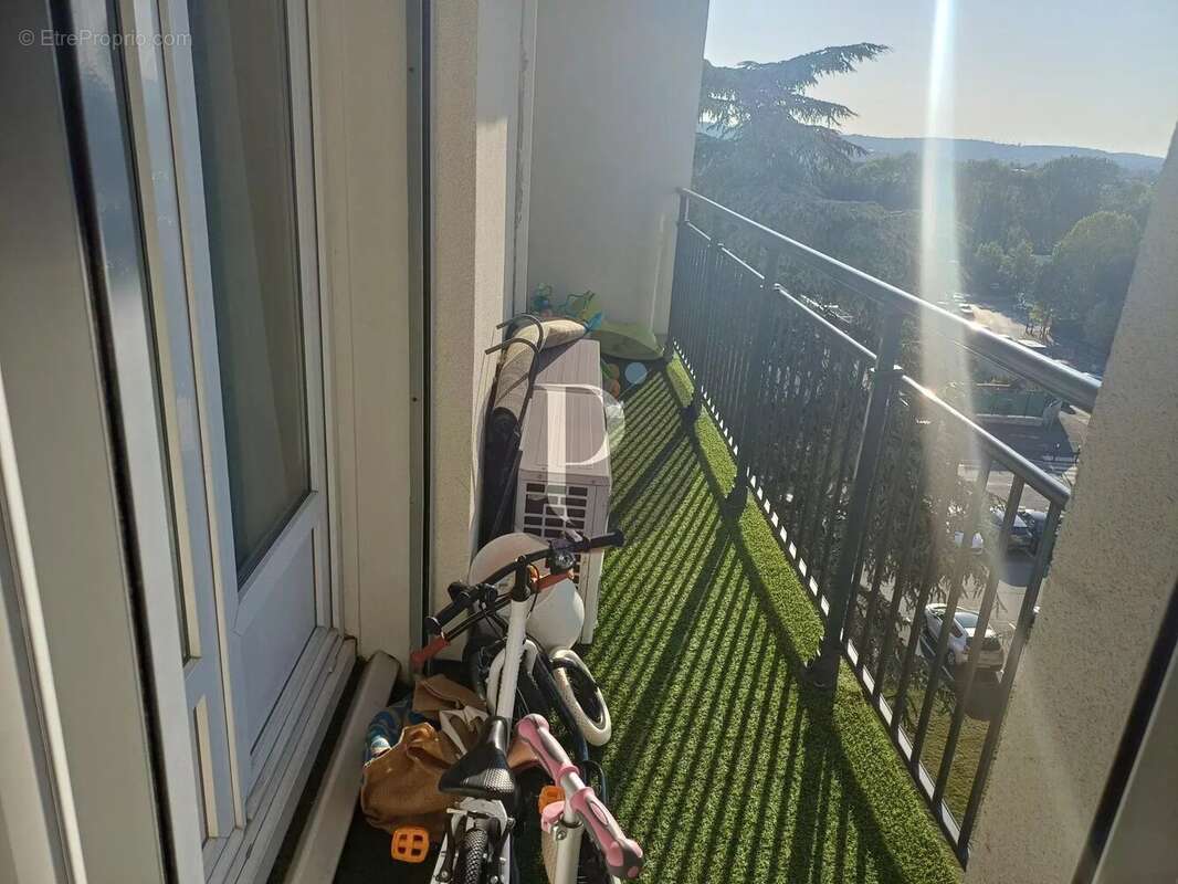 Appartement à CHILLY-MAZARIN