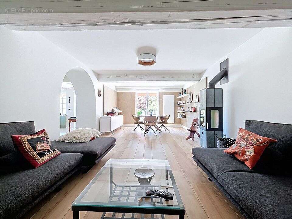 Maison à LUZINAY