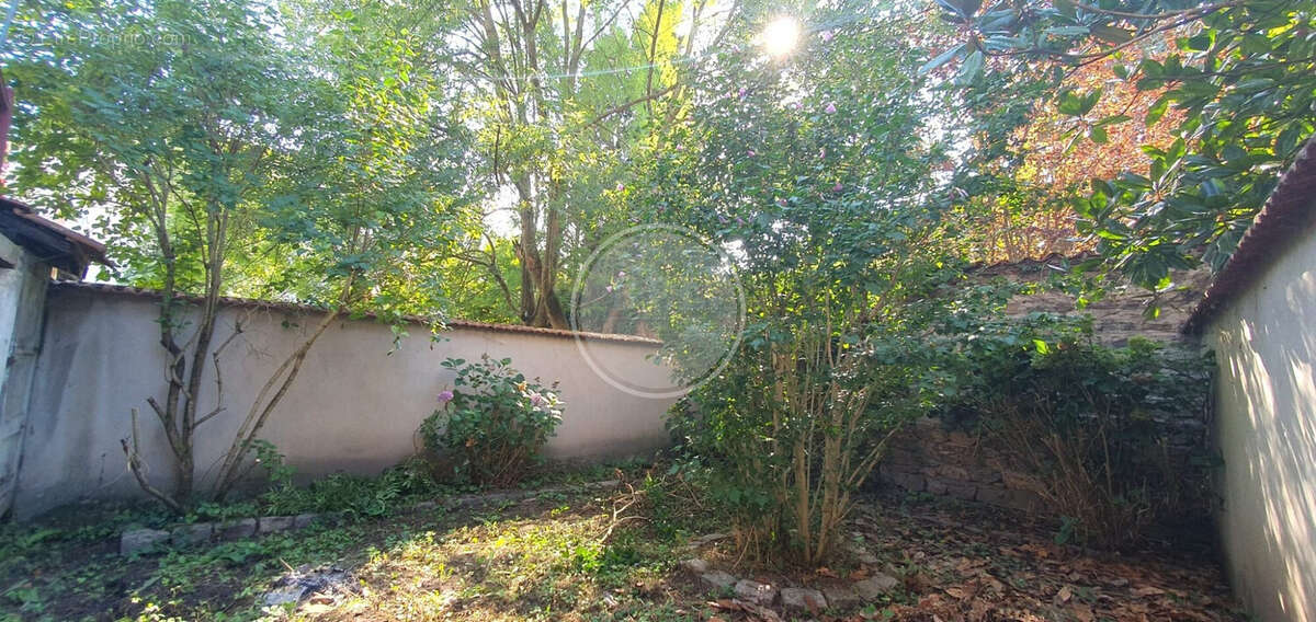 Maison 5 pièces 118 m² à vendre à Sainte-Foy-L'argentiere (69610) - photo 3