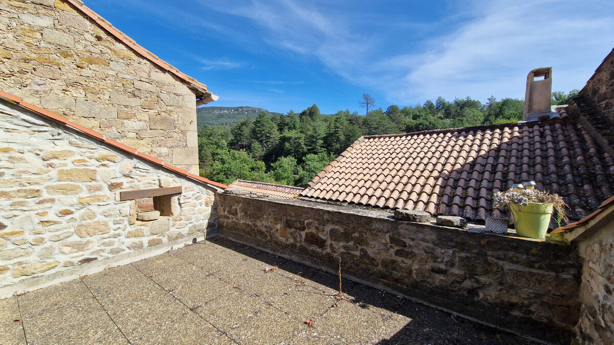 Maison à SAINT-PRIVAT