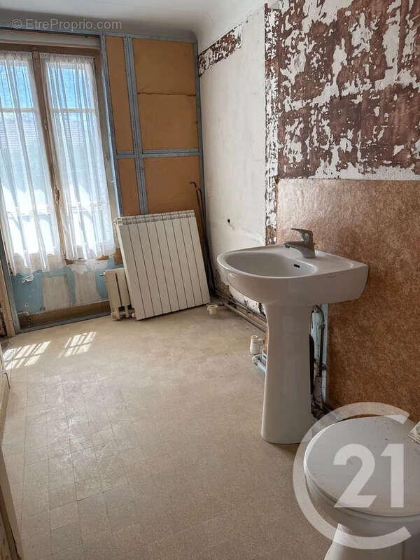 Maison 112 m² à Neuvy-Sur-Loire  - photo 5