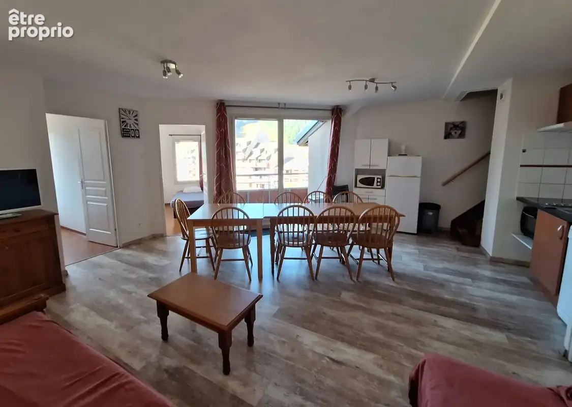 Appartement à AX-LES-THERMES