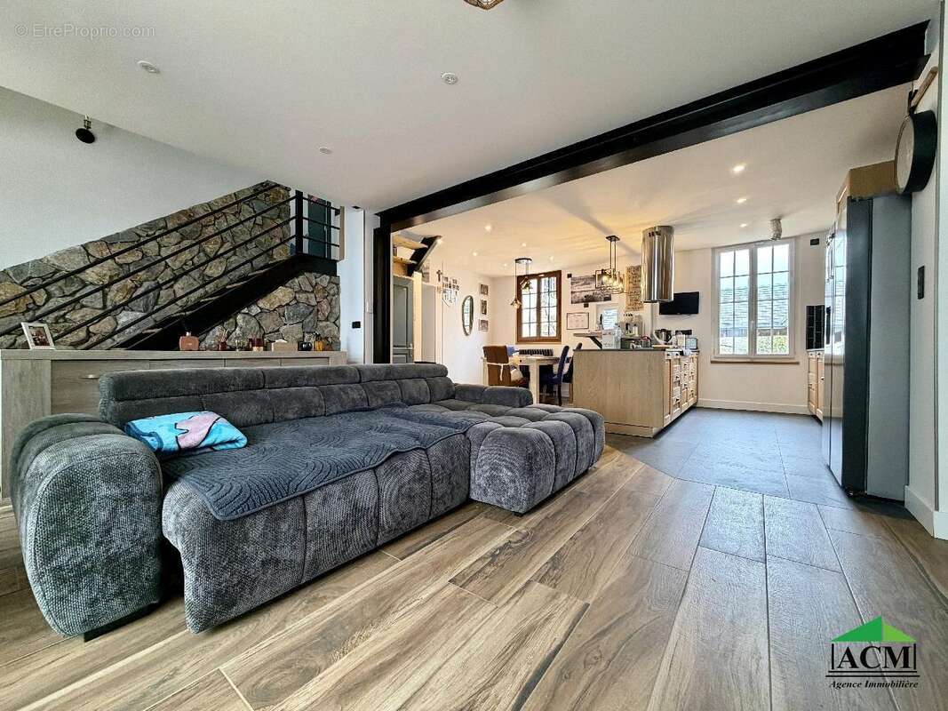 Maison à MERY-SUR-OISE