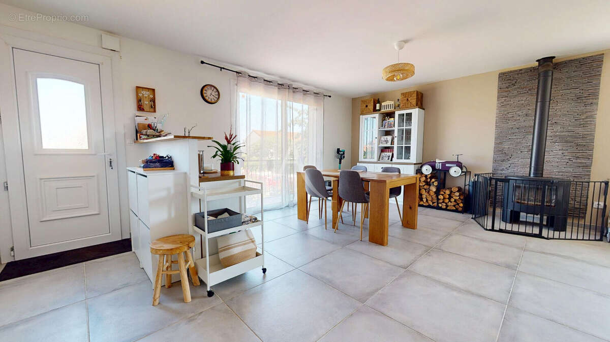 Vivonne - 3 chambres - jardin - garage - cave - photo 5